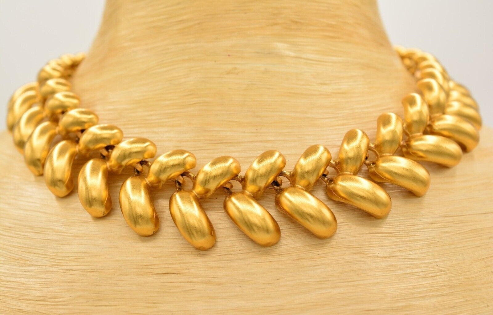 Anne Klein Matte Chunky Leaf Necklace