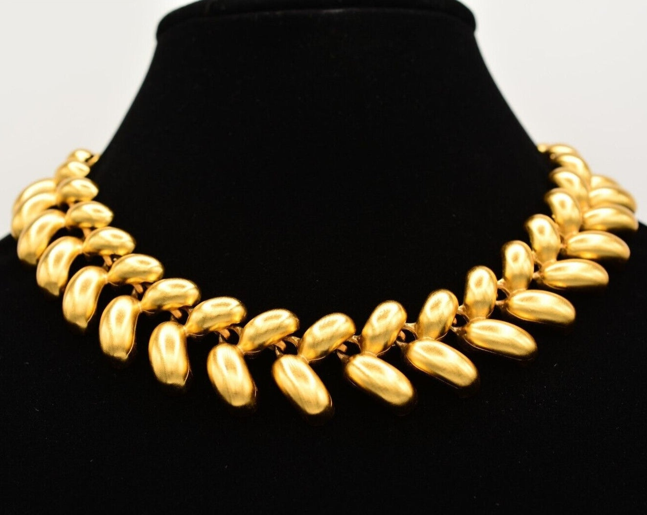 Anne Klein Matte Chunky Leaf Necklace