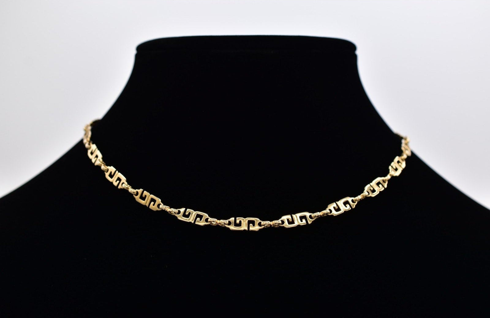 Givenchy Vintage GG Logo Link Chain Necklace – Poshique