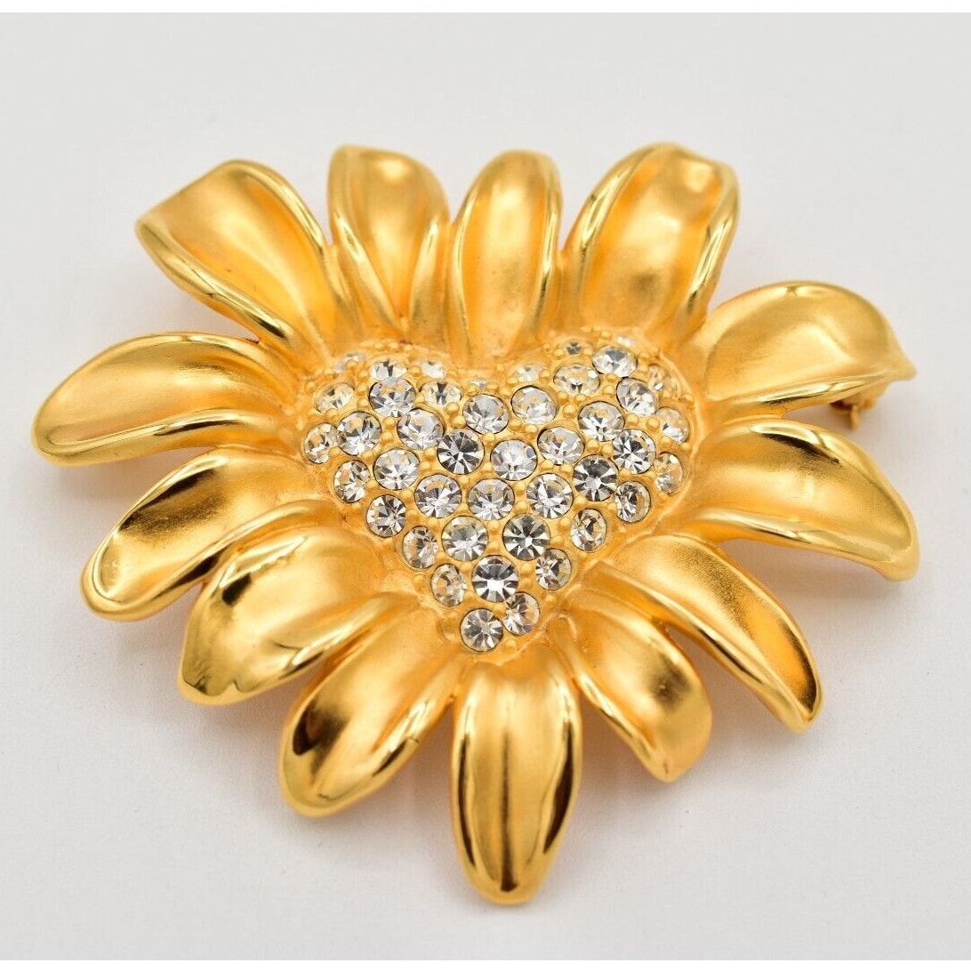 Givenchy Daisy Heart Brooch