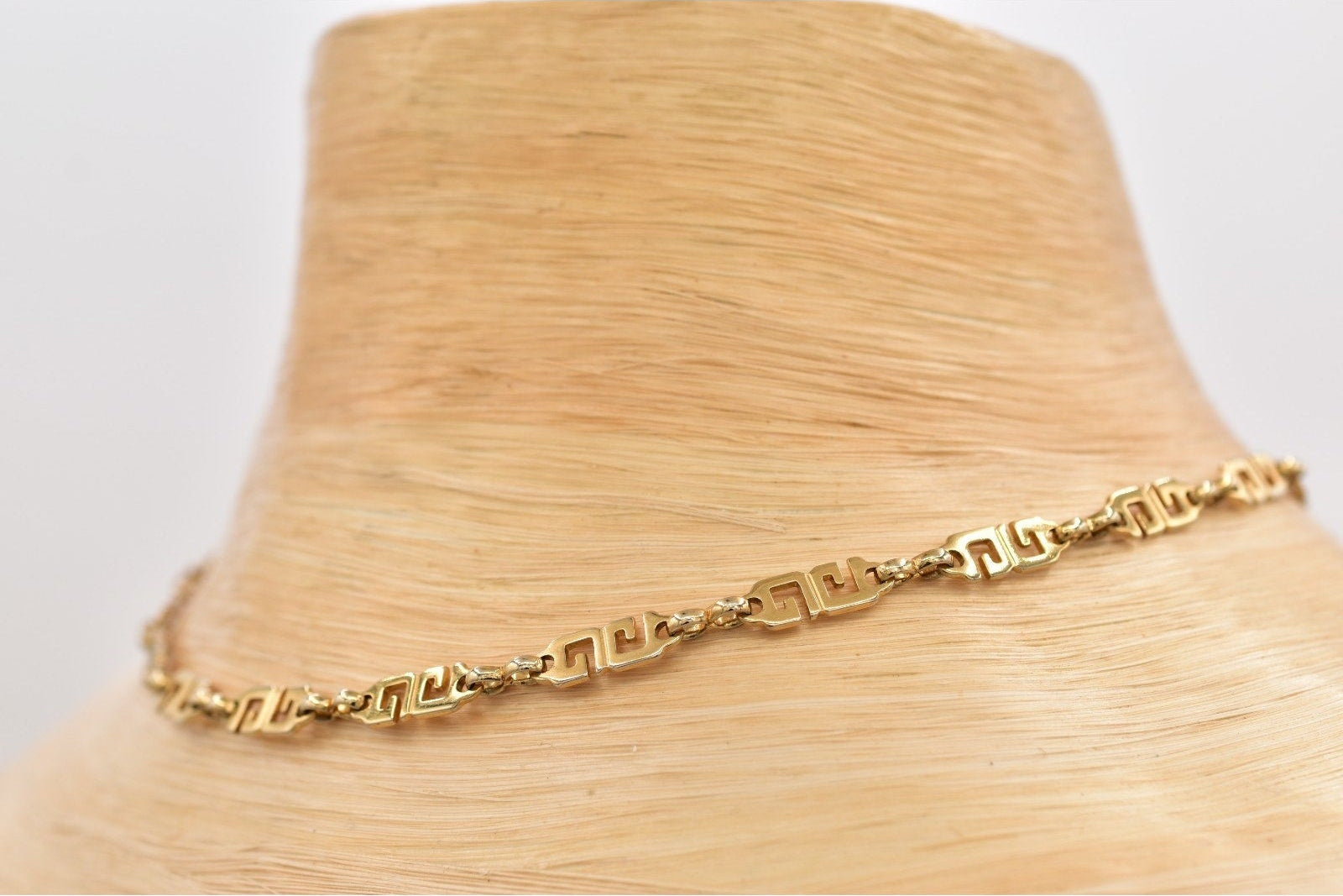 Givenchy Vintage GG Logo Link Chain Necklace – Poshique
