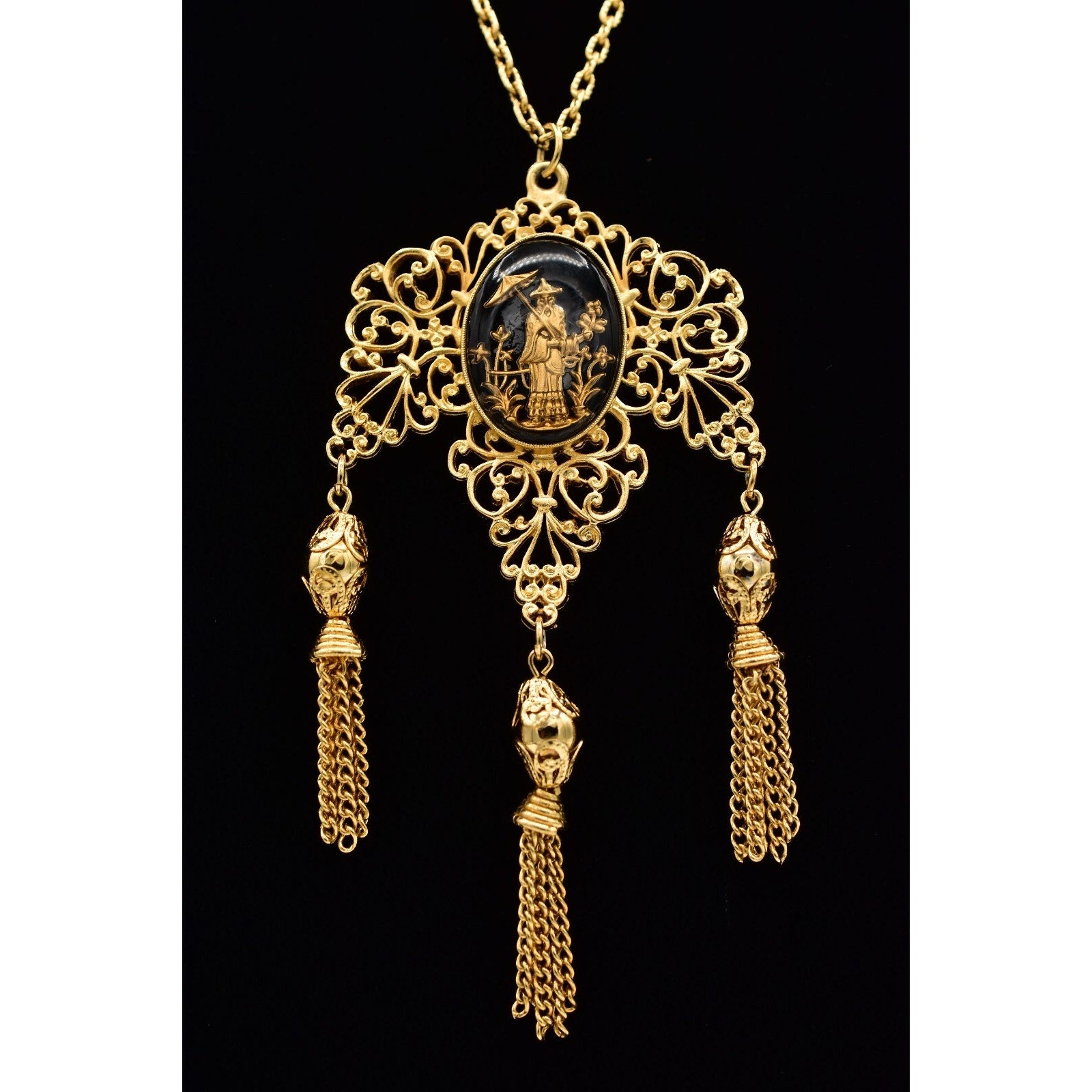 Vintage Asian Figural Tassel Pendant Necklace