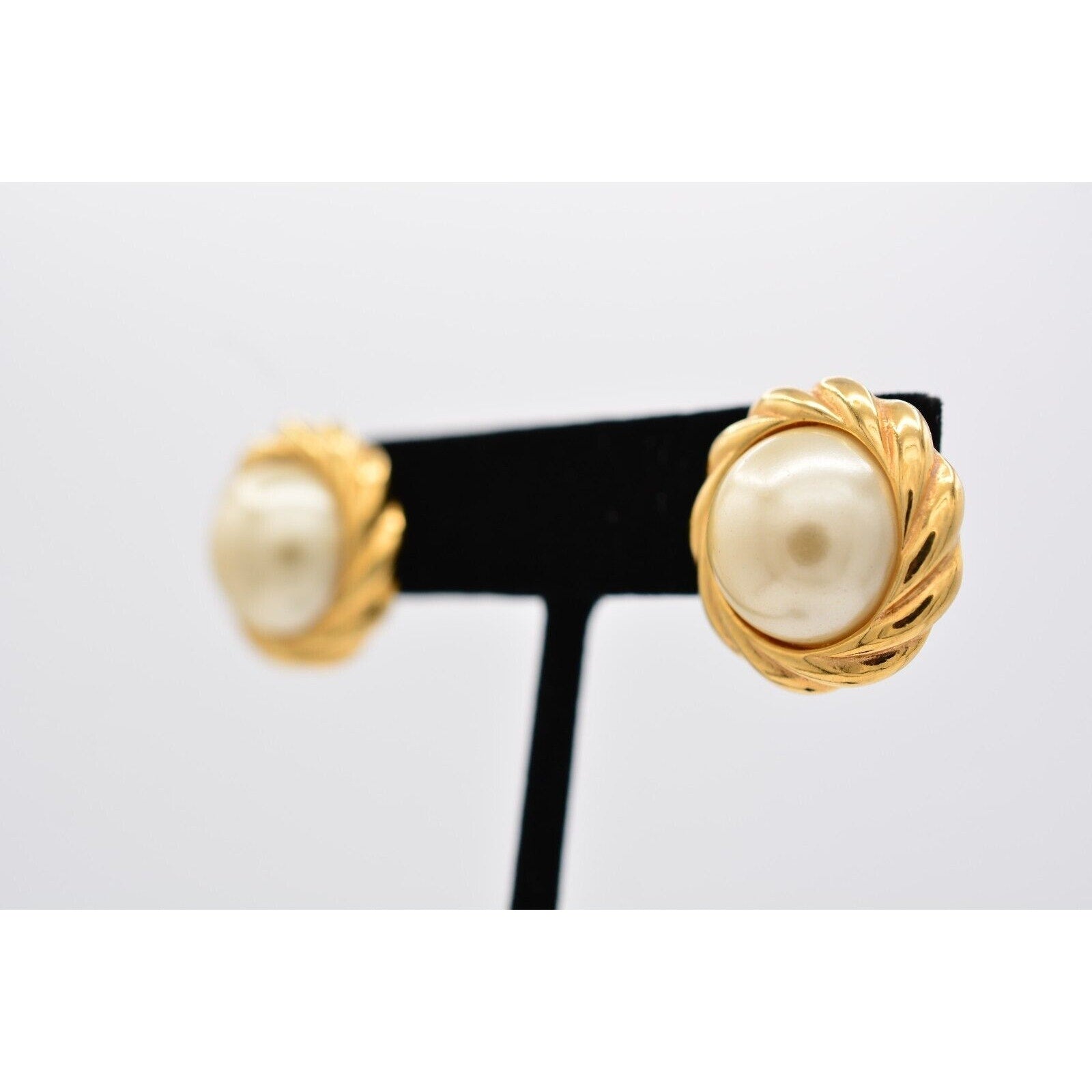 KJL Vintage Round Pearl Earrings