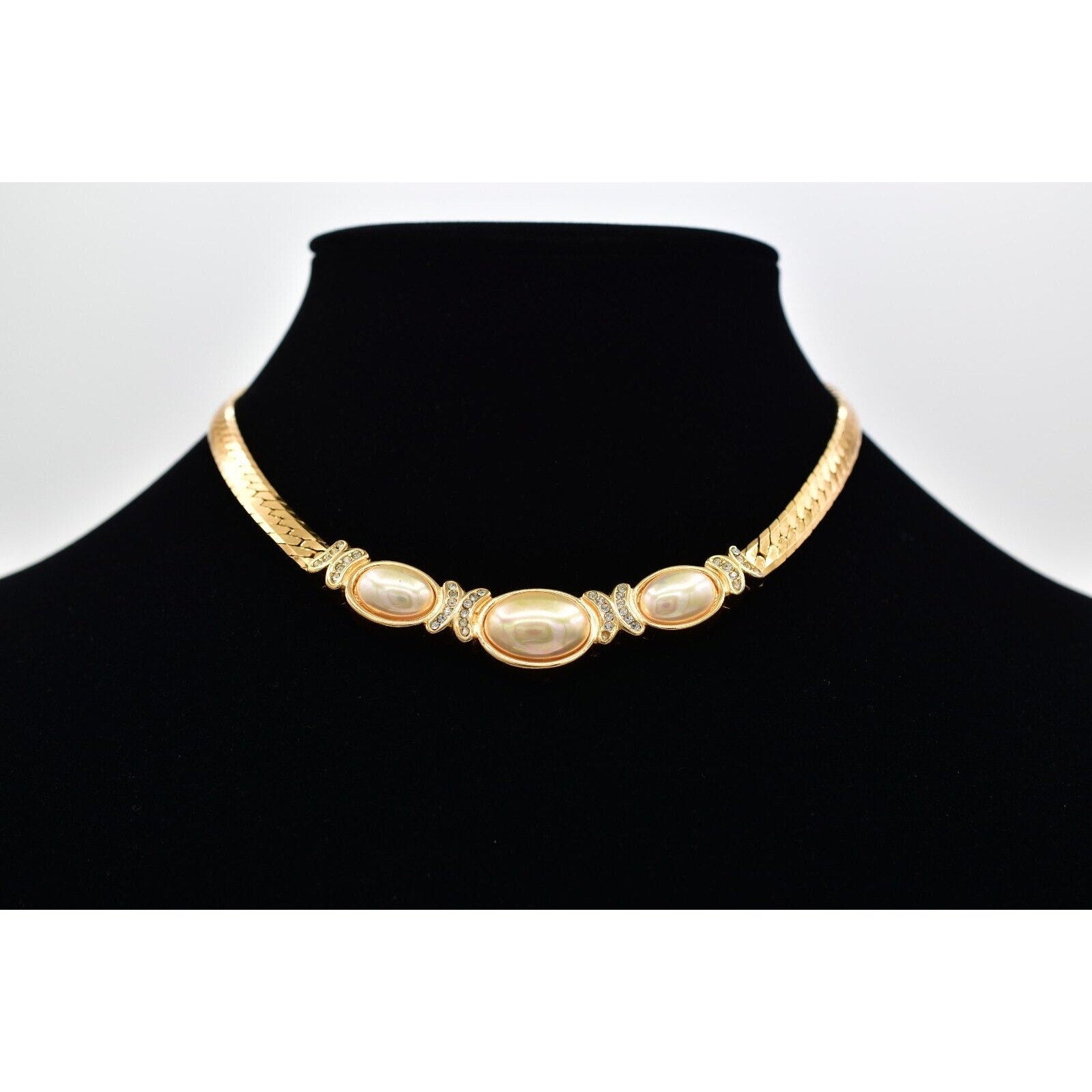Christian Dior Pearl Collar Necklace
